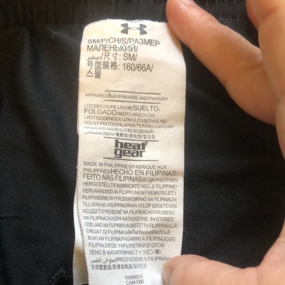 Under Armour dri-fit running shorts, size S, EUC - Picture 3 of 4